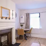 2 Bedroom House 12 Rutland * Dublin
