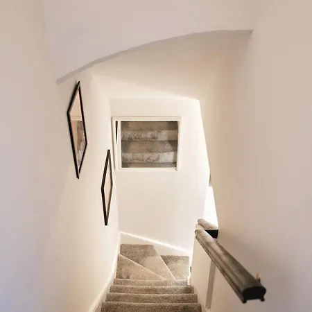 Willa 2 Bedroom House 12 Rutland Dublin