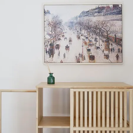 2 Bedroom House 12 Rutland *