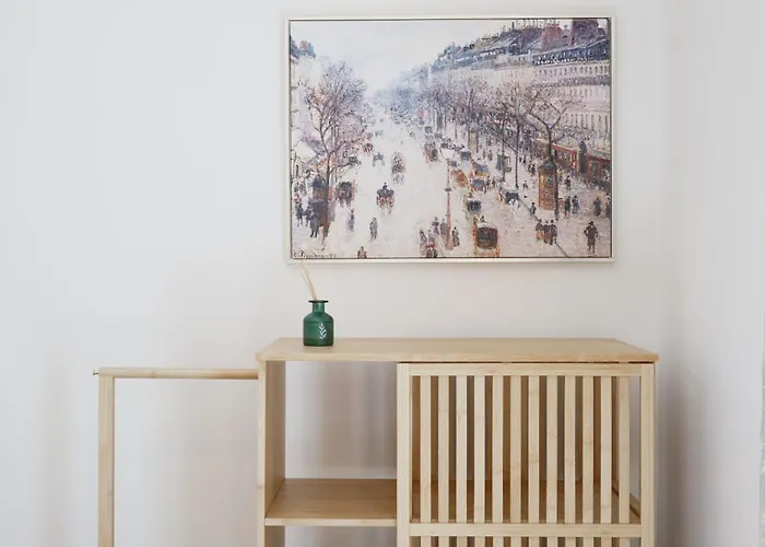 2 Bedroom House 12 Rutland *